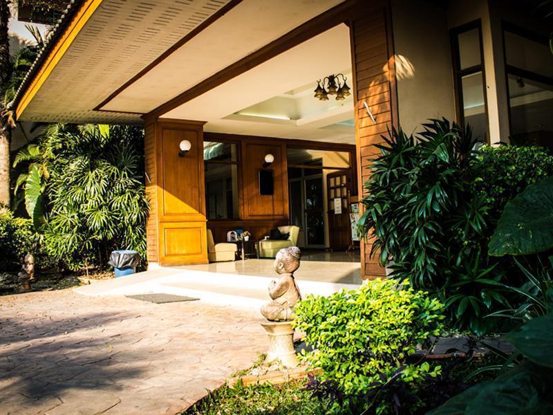 The Residence Hotel -Sha Extra Plus Chiang Mai Exterior photo