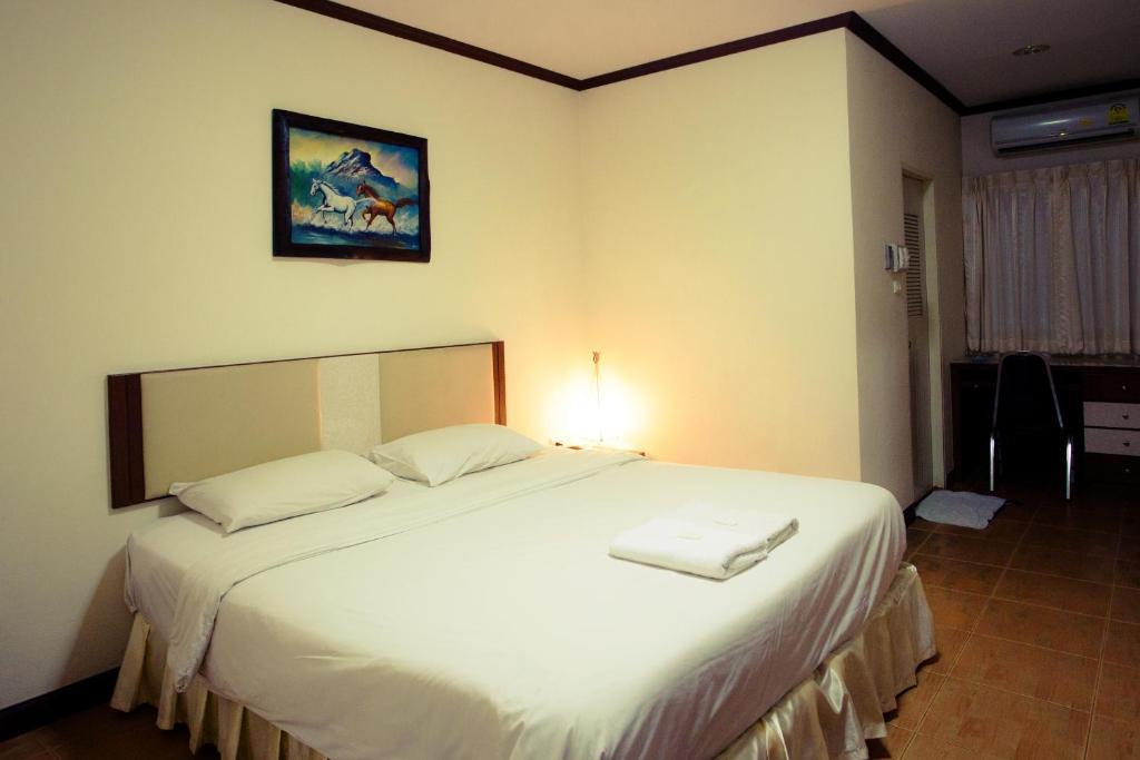 The Residence Hotel -Sha Extra Plus Chiang Mai Exterior photo